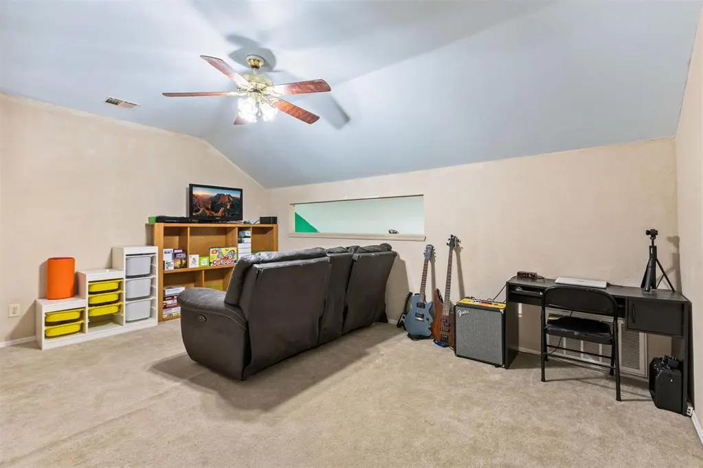 Photo 12 — 17300 Valley Crest, Edmond, OK 73012
