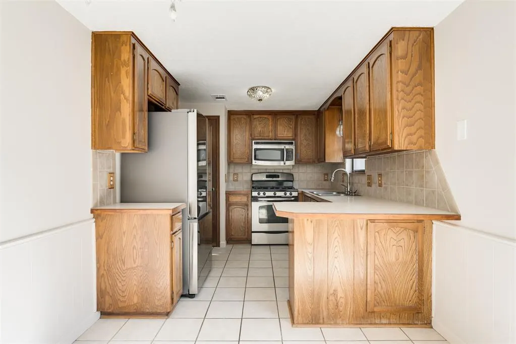 Photo 13 — 11612 Matthews Avenue, Oklahoma City, OK 73162