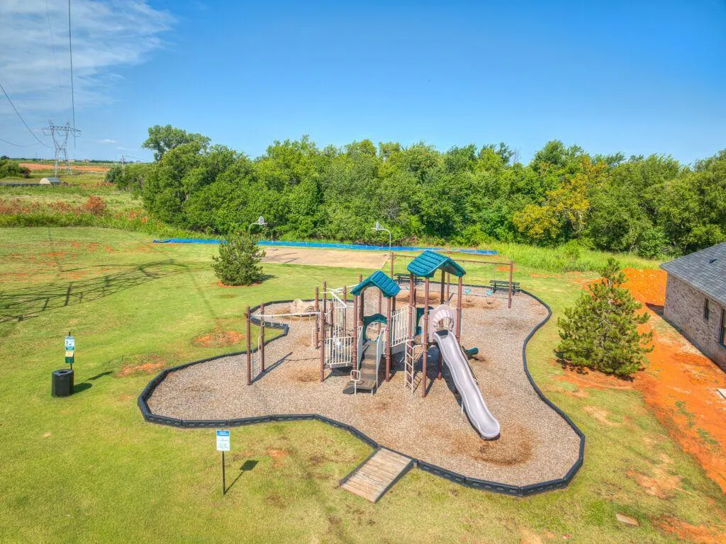 Photo 39 — 9312 NW 146th Street, Yukon, OK 73099