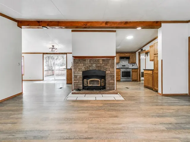 Photo 3 — 21700 Martin Road, Harrah, OK 73045