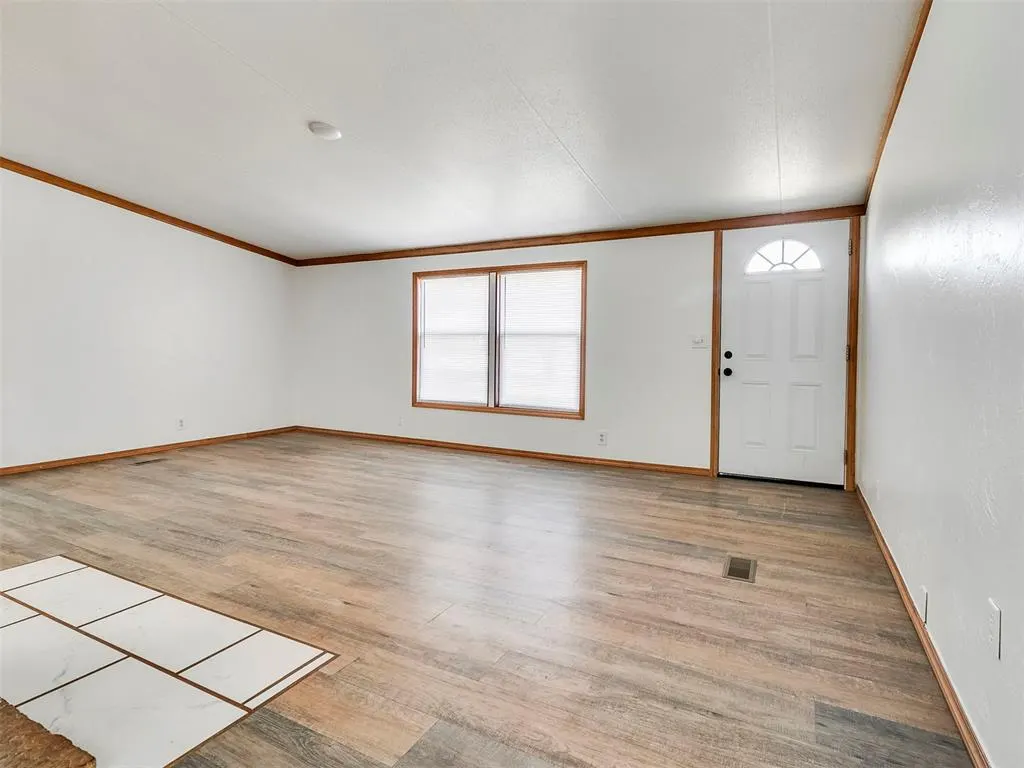Photo 9 — 21700 Martin Road, Harrah, OK 73045