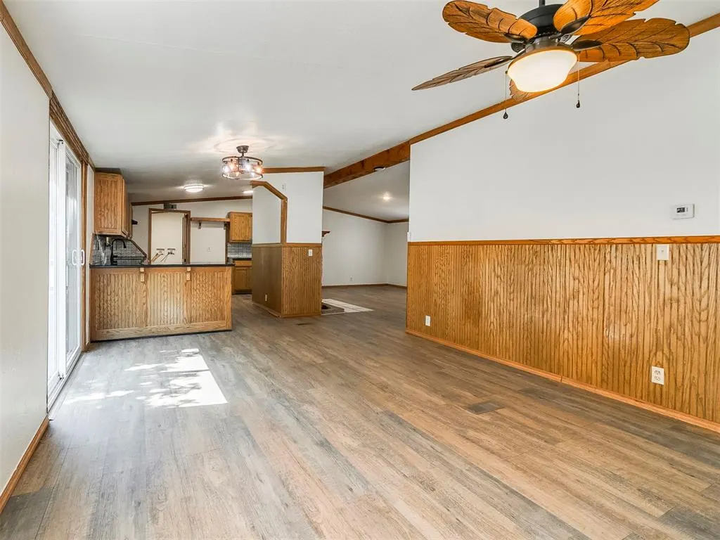 Photo 16 — 21700 Martin Road, Harrah, OK 73045