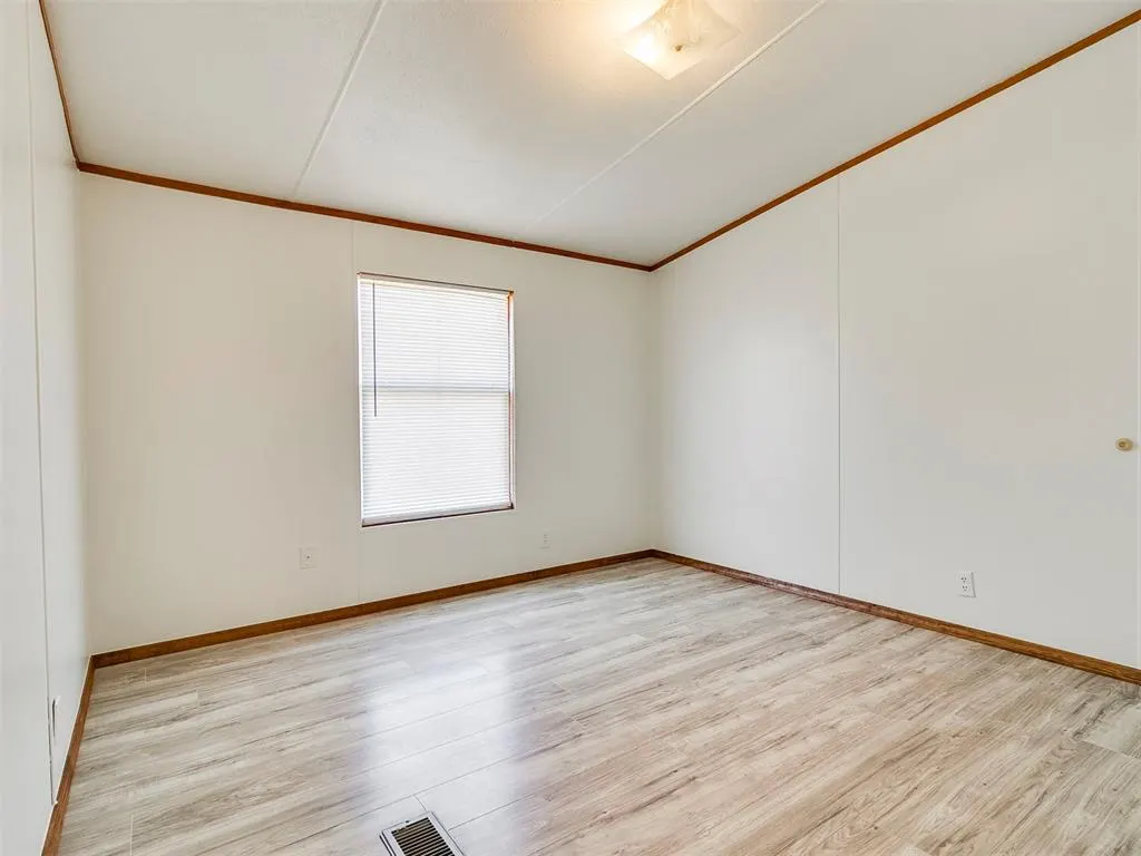 Photo 20 — 21700 Martin Road, Harrah, OK 73045