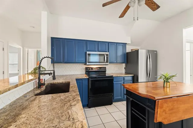 Photo 8 — 314 S Lahoma Road, Norman, OK 73069