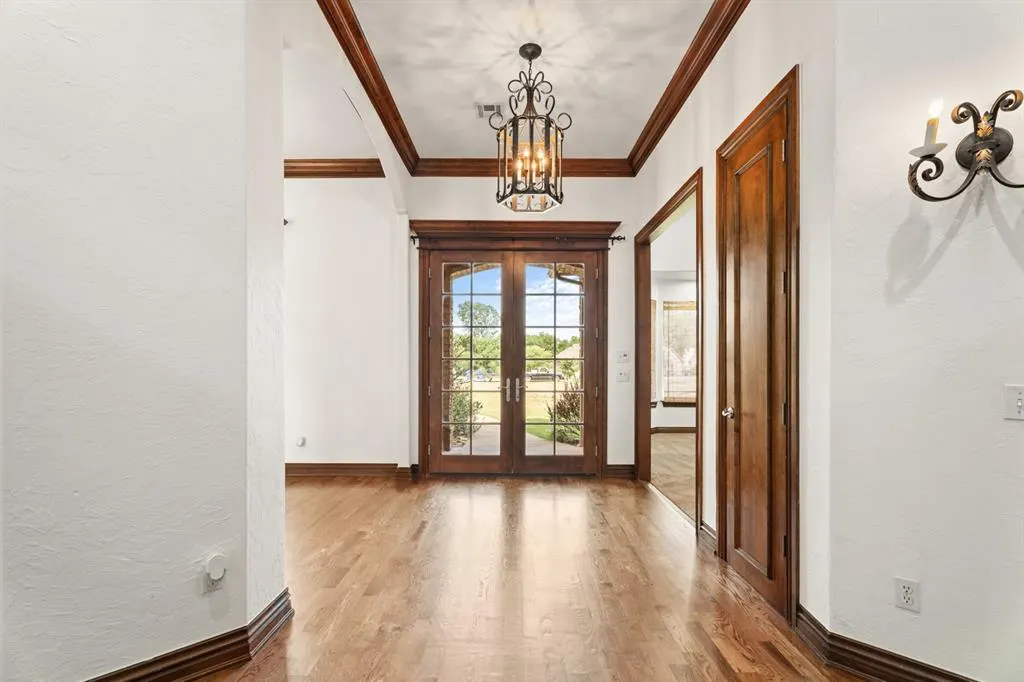 Photo 4 — 1109 N Edinburrough Way, Mustang, OK 73064