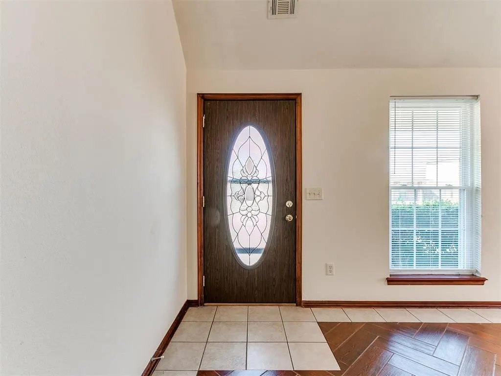 Photo 3 — 1100 SW 23rd Street, Moore, OK 73170