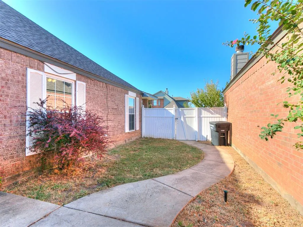 Photo 28 — 1100 SW 23rd Street, Moore, OK 73170