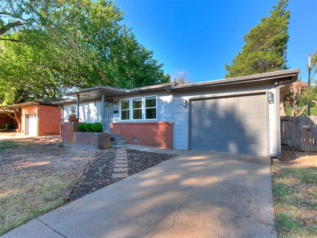 Photo 2 — 1510 Bedford Lane, Norman, OK 73072