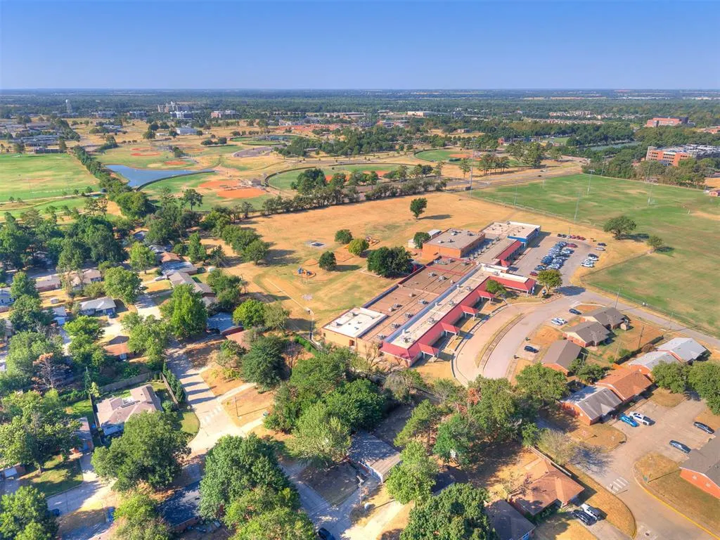 Photo 4 — 1510 Bedford Lane, Norman, OK 73072