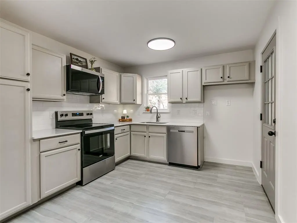 Photo 5 — 1510 Bedford Lane, Norman, OK 73072