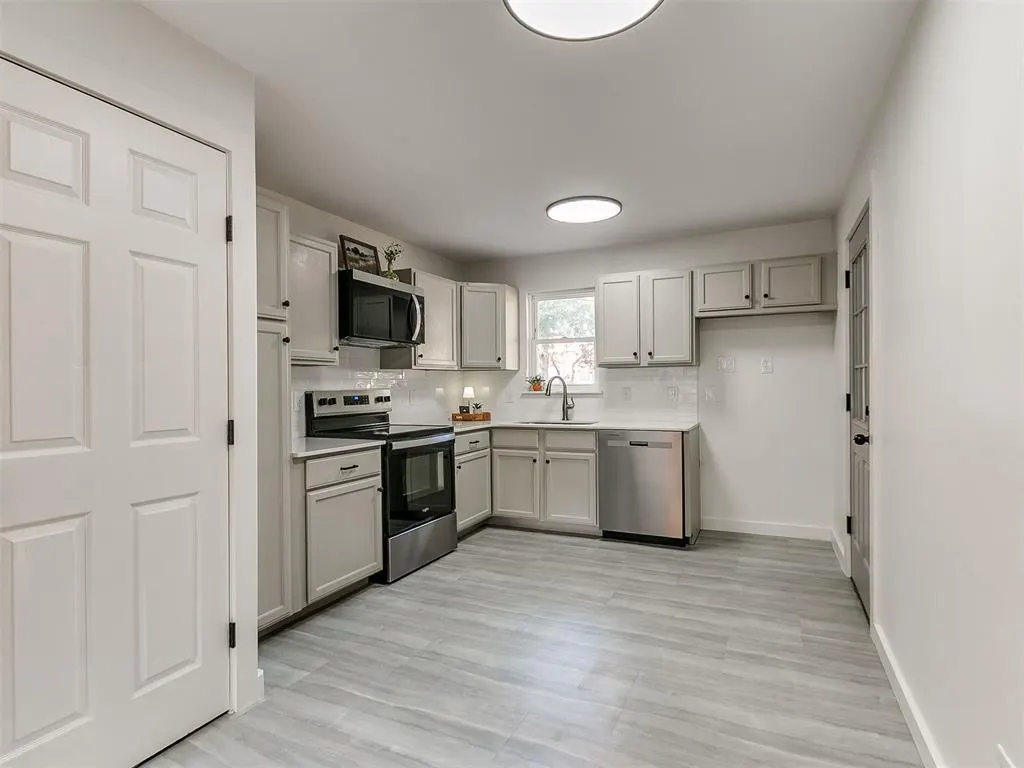 Photo 8 — 1510 Bedford Lane, Norman, OK 73072