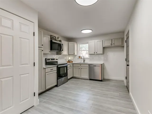 Photo 8 — 1510 Bedford Lane, Norman, OK 73072