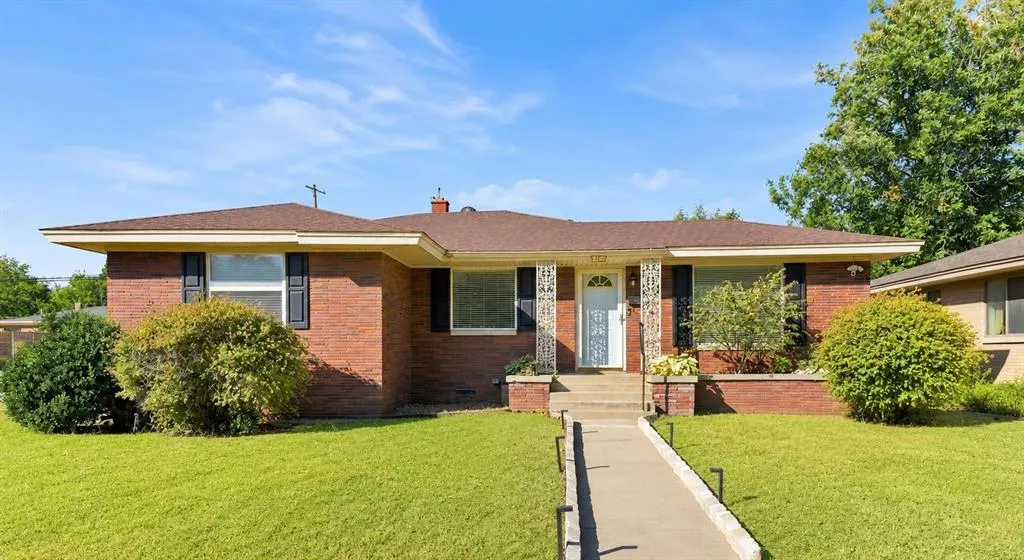 Front exterior — 2301 N Warren Avenue, Oklahoma City, OK 73107