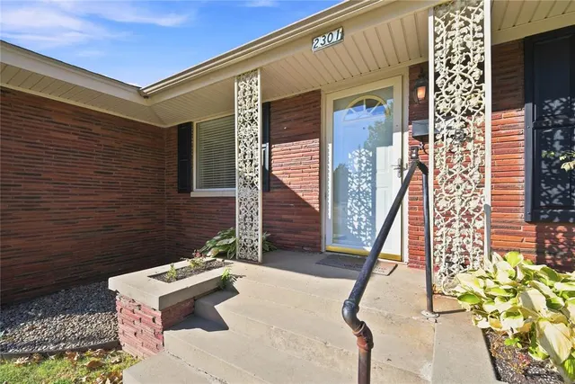 Photo 3 — 2301 N Warren Avenue, Oklahoma City, OK 73107