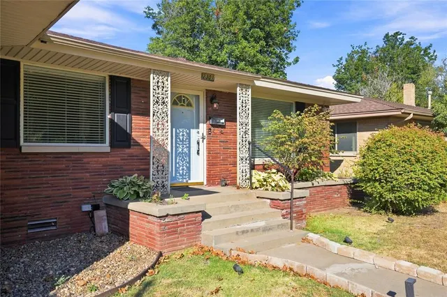 Photo 4 — 2301 N Warren Avenue, Oklahoma City, OK 73107