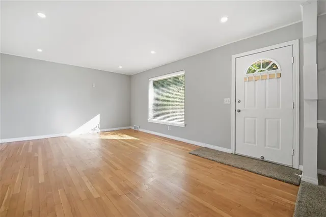 Photo 6 — 2301 N Warren Avenue, Oklahoma City, OK 73107
