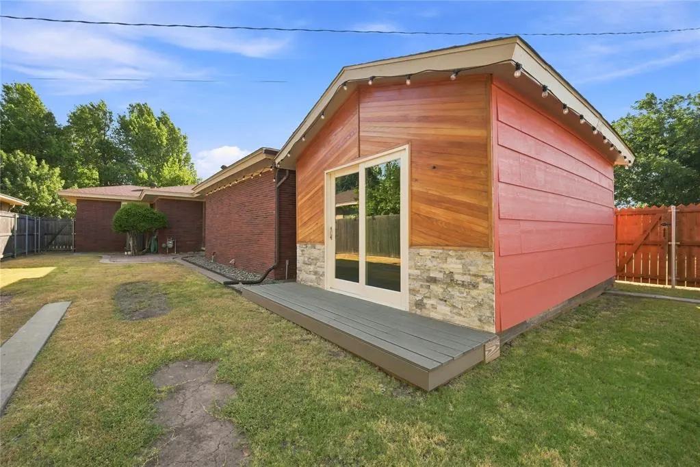 Photo 31 — 2301 N Warren Avenue, Oklahoma City, OK 73107