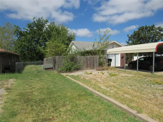 Photo 4 — 602 S 4th Street, Tecumseh, OK 74873