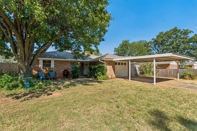 Photo 3 — 1925 Ballad Drive, Midwest City, OK 73130