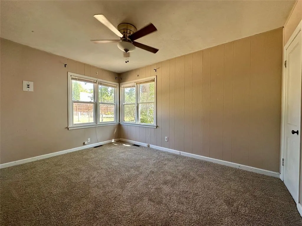 Photo 3 — 1419 Pine Avenue, Clinton, OK 73601