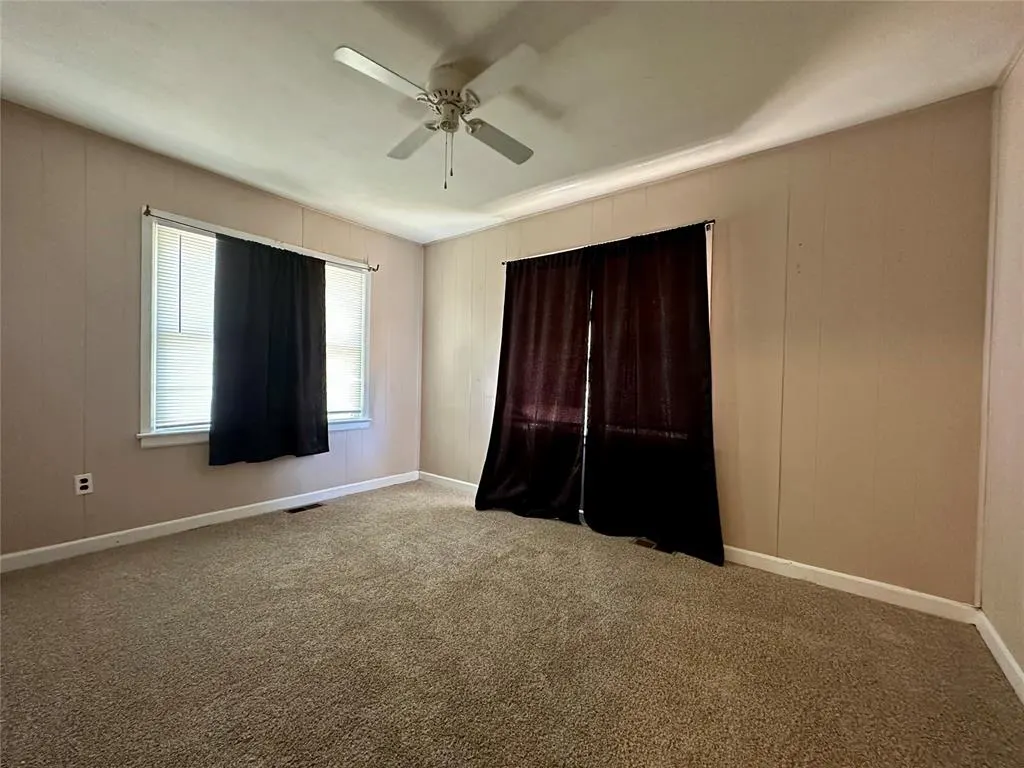 Photo 4 — 1419 Pine Avenue, Clinton, OK 73601