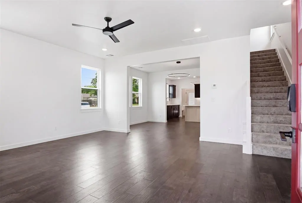 Photo 3 — 1601 NE 7th Street, Oklahoma City, OK 73117