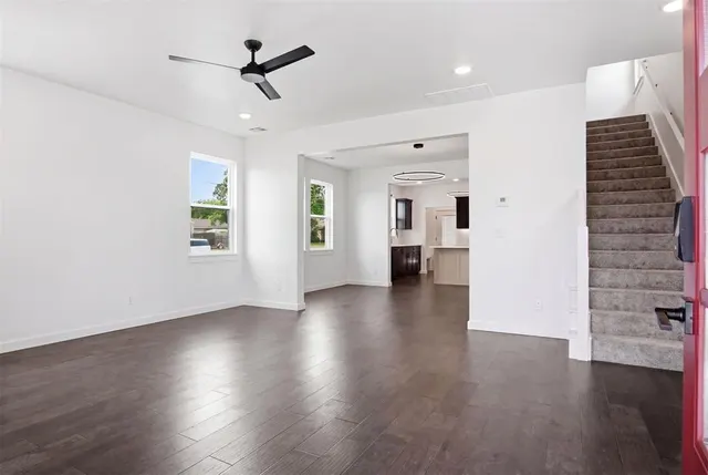 Photo 3 — 1601 NE 7th Street, Oklahoma City, OK 73117