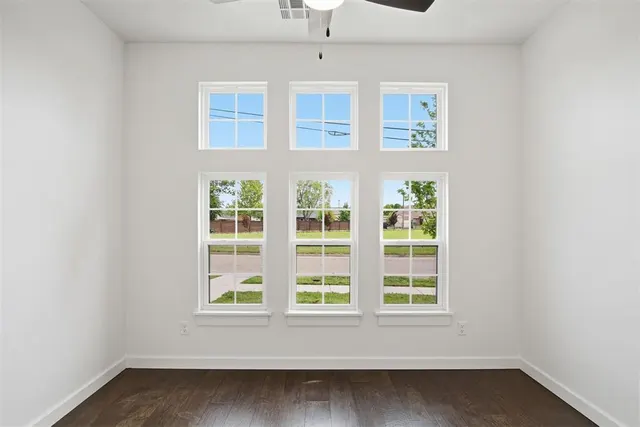 Photo 4 — 1601 NE 7th Street, Oklahoma City, OK 73117