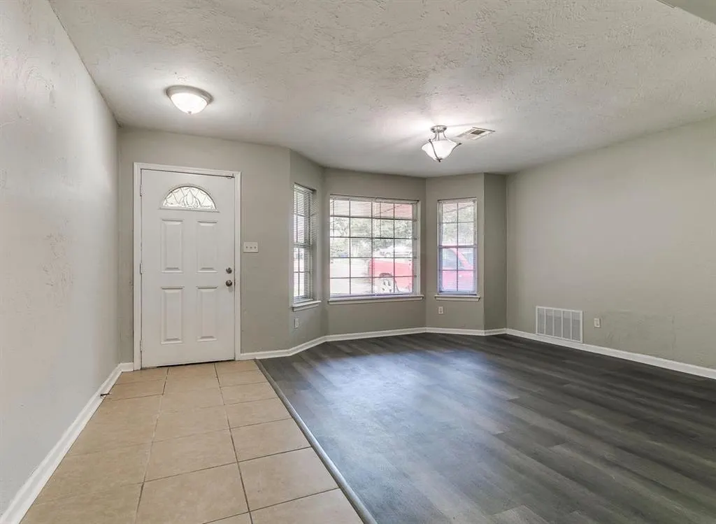 Photo 3 — 1519 Rock Ridge Court, Norman, OK 73071
