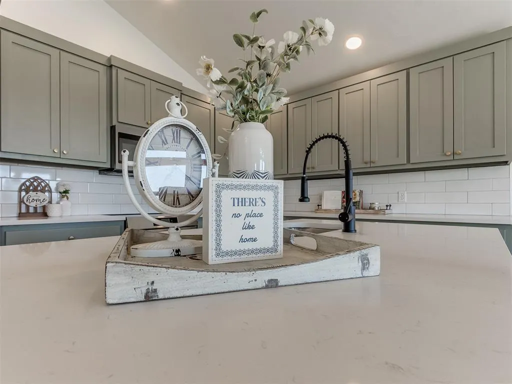 Photo 8 — 108 McDonald Drive, Shawnee, OK 74804