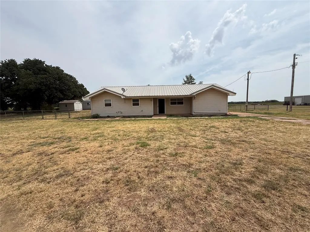 Front exterior — 14643 N 2950 Road, Dover, OK 73734