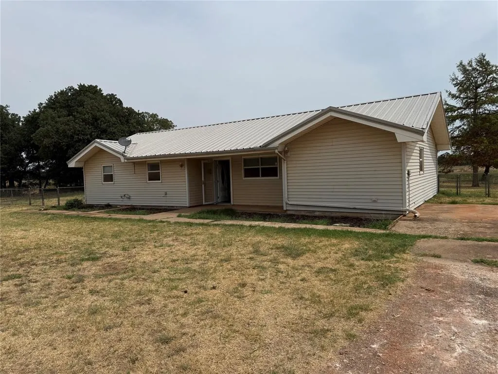 Photo 18 — 14643 N 2950 Road, Dover, OK 73734