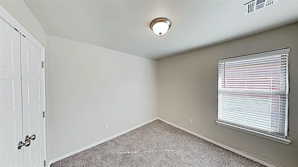 Photo 12 — 17657 MacArthur Park Drive, Edmond, OK 73013