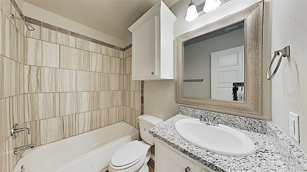Photo 13 — 17657 MacArthur Park Drive, Edmond, OK 73013