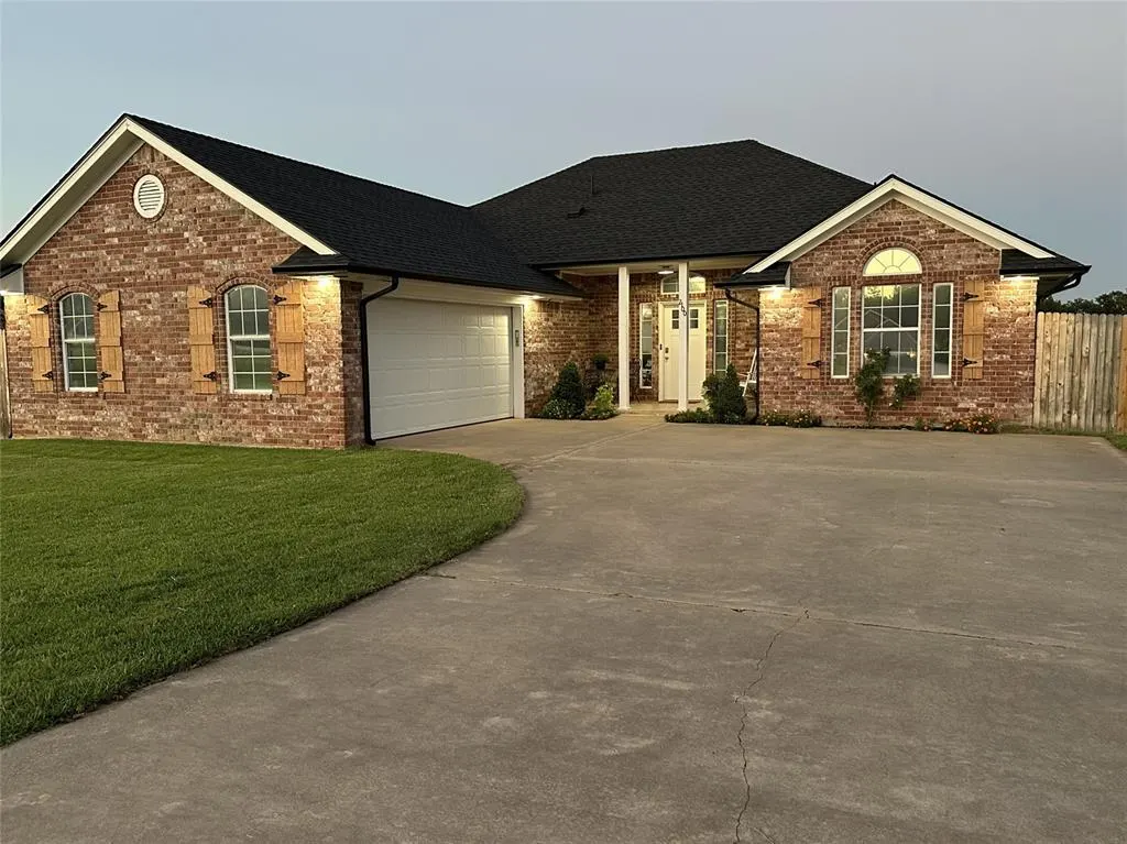 Photo 2 — 2100 Kenneth Lane, Choctaw, OK 73020