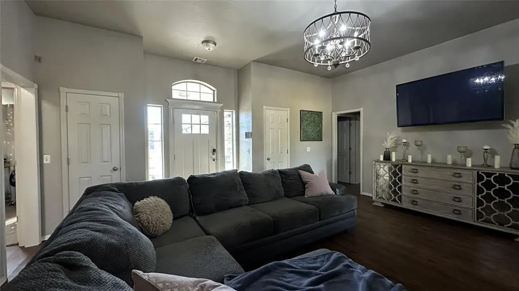 Photo 3 — 2100 Kenneth Lane, Choctaw, OK 73020