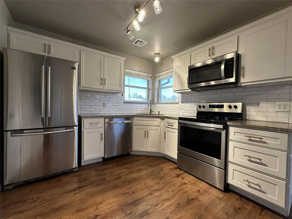 Photo 5 — 2100 Kenneth Lane, Choctaw, OK 73020