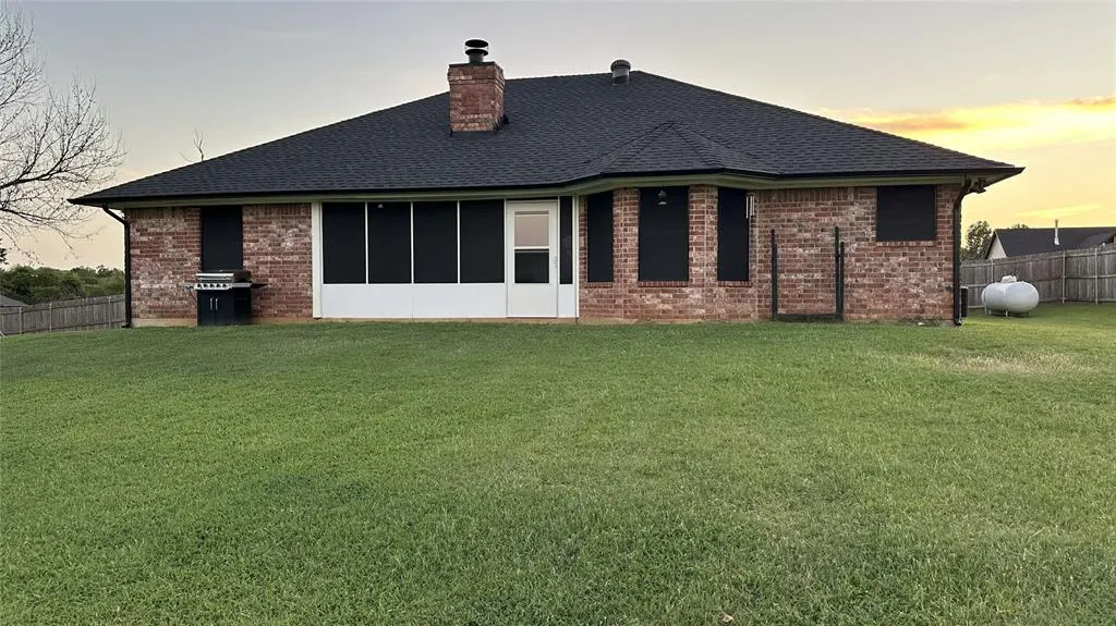 Photo 17 — 2100 Kenneth Lane, Choctaw, OK 73020