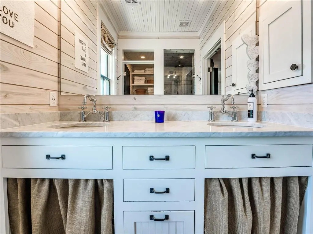 Photo 24 — 31 Boulevard, Carlton Landing, OK 74432