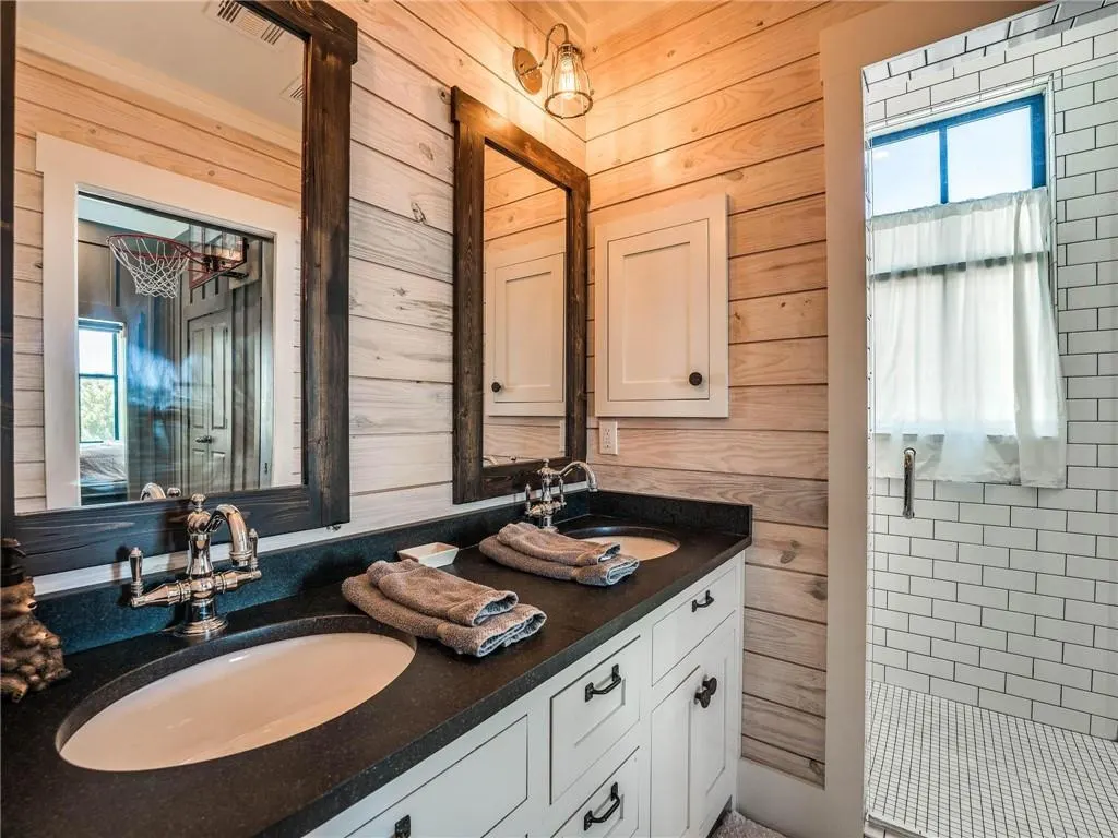 Photo 31 — 31 Boulevard, Carlton Landing, OK 74432