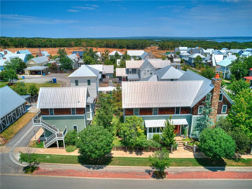 Photo 35 — 31 Boulevard, Carlton Landing, OK 74432