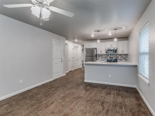 Photo 4 — 425 Summit Ridge Drive, Oklahoma City, OK 73114