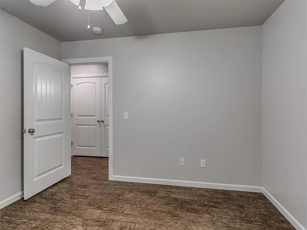 Photo 10 — 425 Summit Ridge Drive, Oklahoma City, OK 73114
