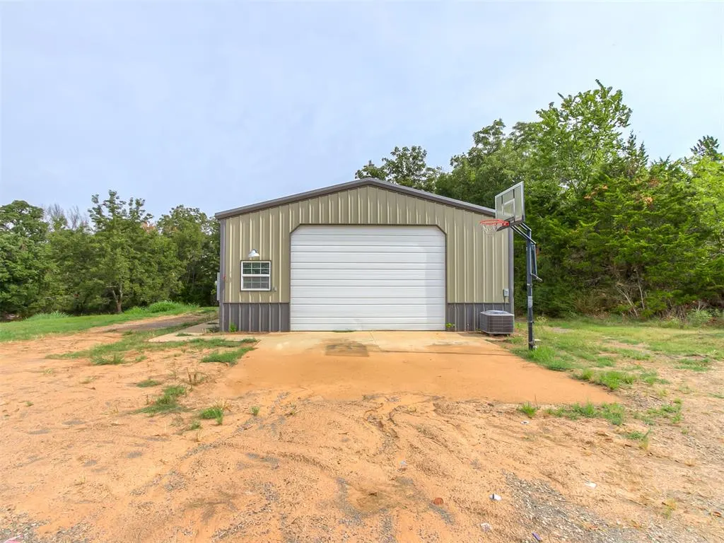 Photo 2 — 15705 Grant Road, Shawnee, OK 74801