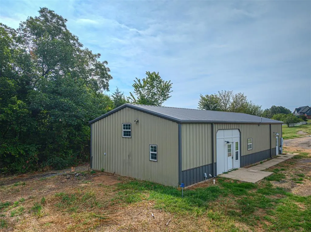 Photo 3 — 15705 Grant Road, Shawnee, OK 74801
