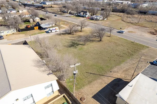 Photo 3 — 8315 N Western Avenue, Oklahoma City, OK 73114