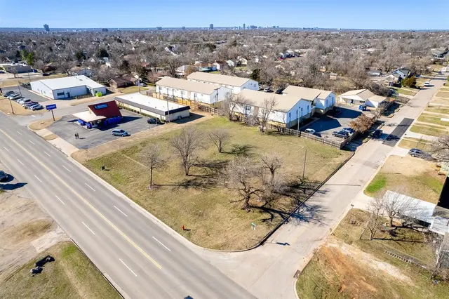 Photo 5 — 8315 N Western Avenue, Oklahoma City, OK 73114