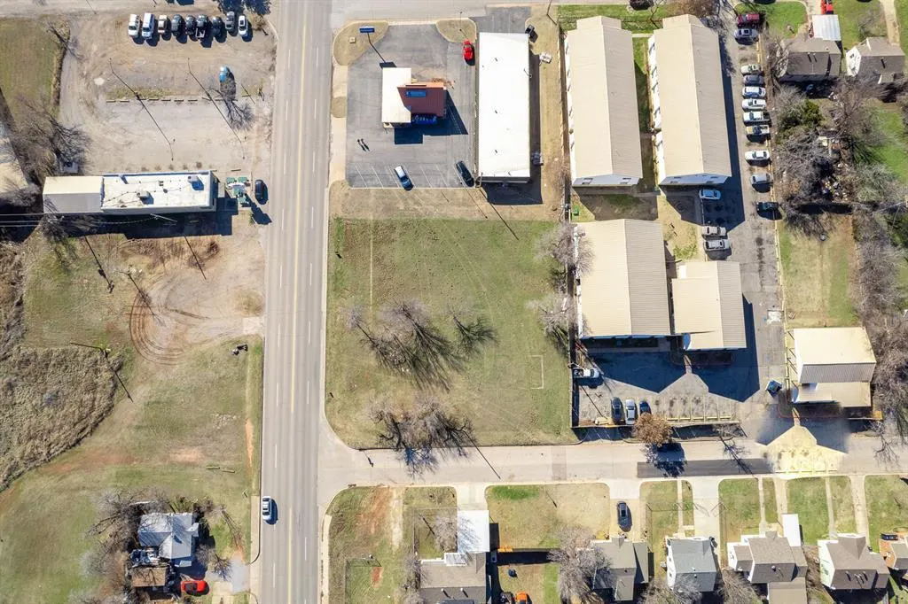 Photo 9 — 8315 N Western Avenue, Oklahoma City, OK 73114