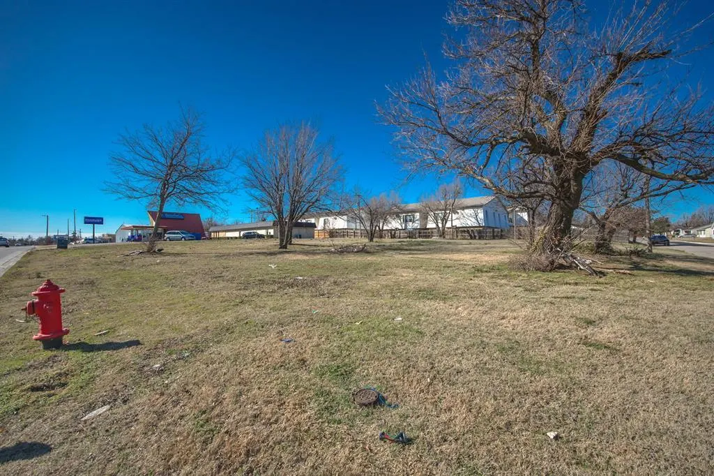 Photo 12 — 8315 N Western Avenue, Oklahoma City, OK 73114