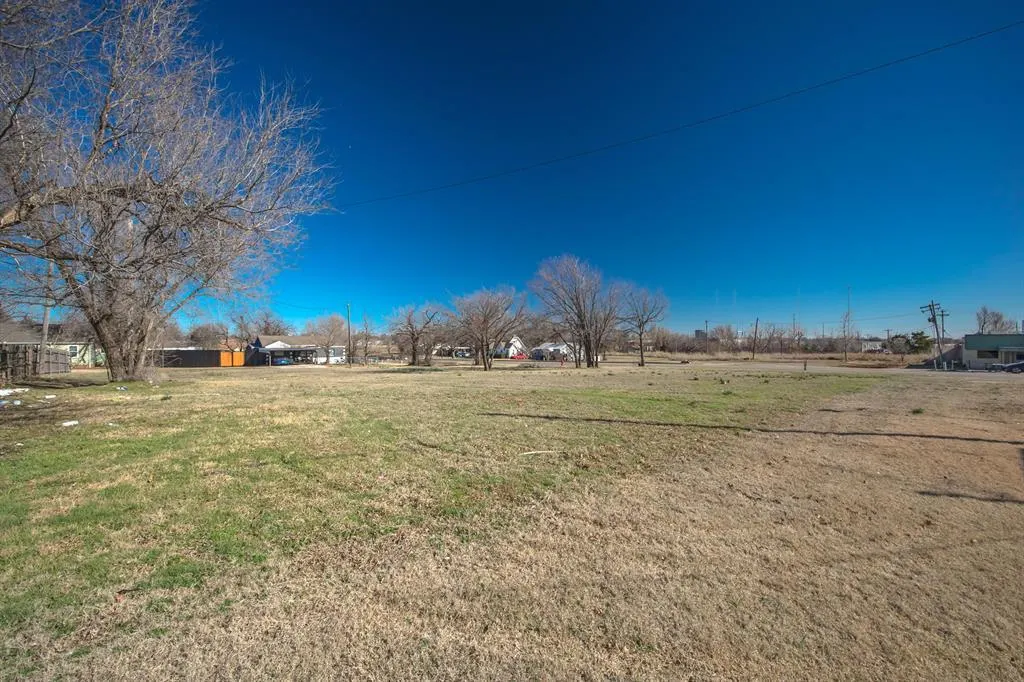 Photo 16 — 8315 N Western Avenue, Oklahoma City, OK 73114